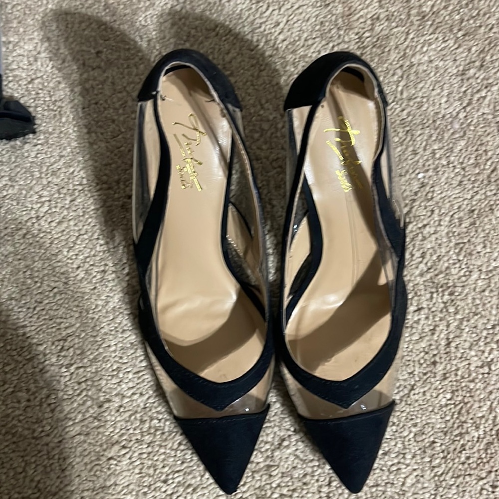 Suede pumps